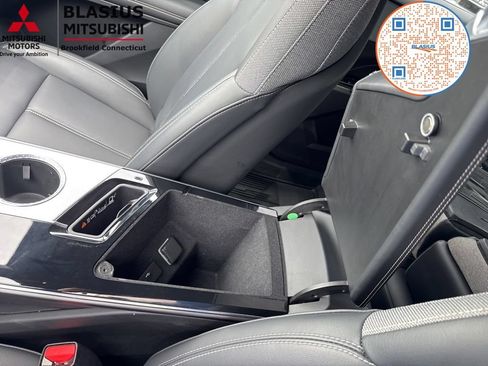 Used 2024 Cadillac Lyriq Tech w/ Driver Assist Package AWD/4WD image 38