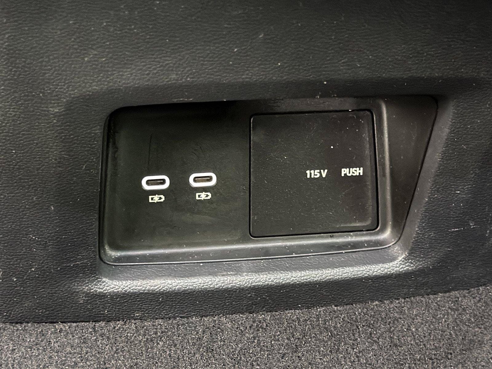 Used 2025 Volkswagen Atlas SE AWD/4WD image 22