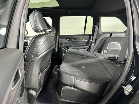 Used 2023 Jeep Grand Cherokee Overland image 25
