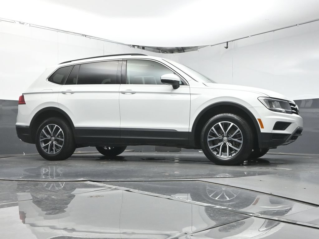 Used 2020 Volkswagen Tiguan SE FWD image 34