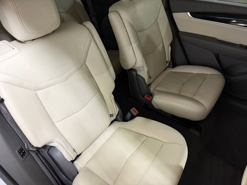 Used 2021 Cadillac XT6 Premium Luxury image 43