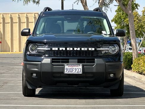 Used 2025 Ford Bronco Sport Outer Banks AWD/4WD image 10
