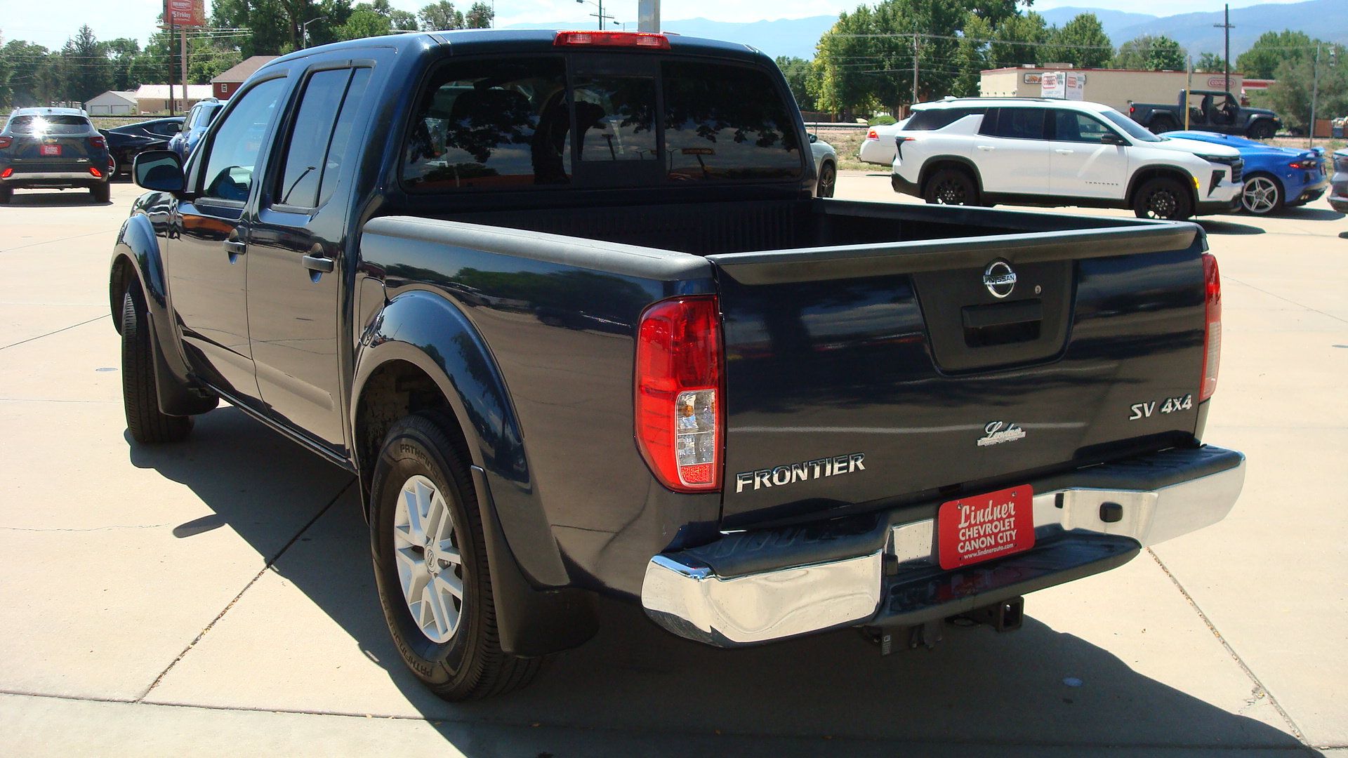 Used 2021 Nissan Frontier SV w/ SV Utility Package AWD/4WD image 6