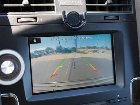 Used 2015 Lincoln Navigator 4WD image 35