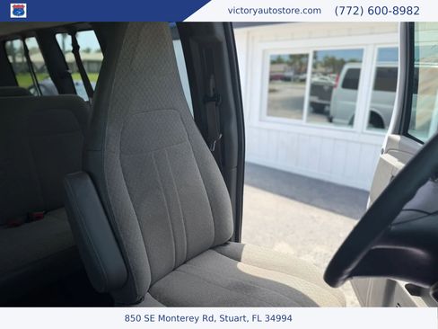 Used 2018 Chevrolet Express 3500 LT w/ LT Preferred Equipment Group RWD image 31