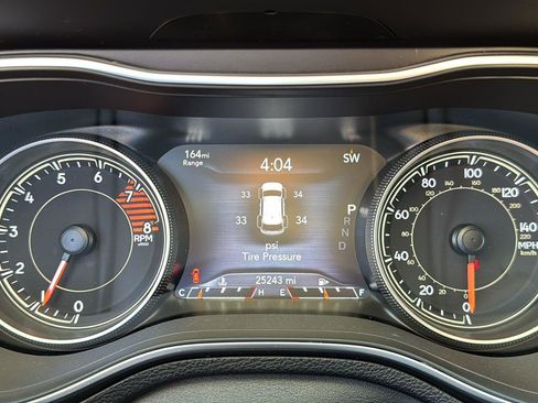 Used 2020 Jeep Cherokee Limited image 10