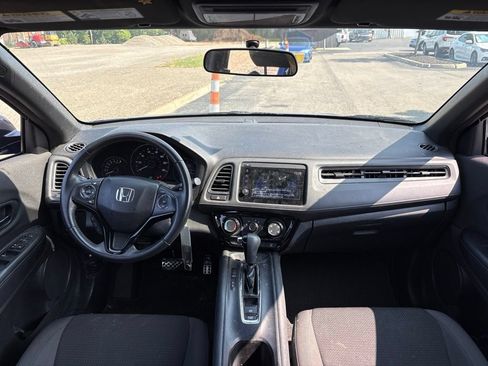 Used 2021 Honda HR-V Sport image 19