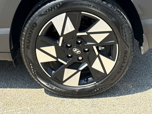 Used 2025 Hyundai Kona SEL FWD image 10