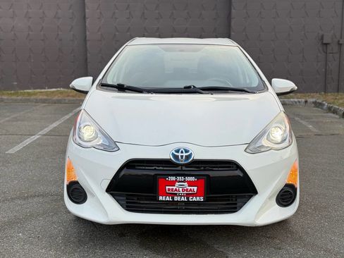 Used 2015 Toyota Prius C Two FWD image 2