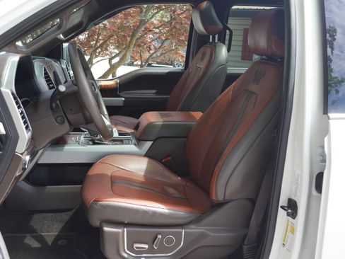 Used 2018 Ford F150 King Ranch w/ Equipment Group 601A Luxury AWD/4WD image 3