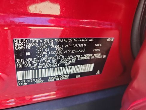 Certified 2025 Toyota RAV4 LE image 36