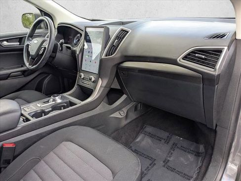 Used 2022 Ford Edge SE image 19