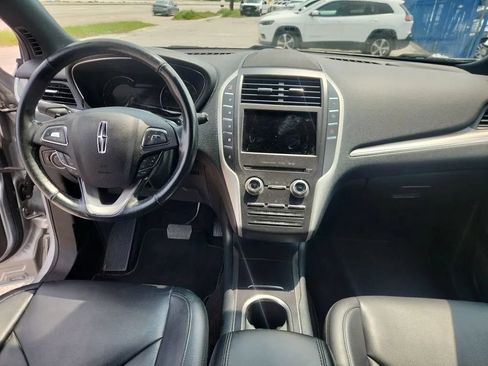 Used 2017 Lincoln MKC Premiere FWD image 9