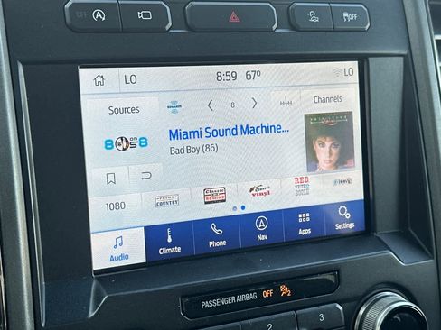 Used 2019 Ford F150 Raptor w/ Equipment Group 802A Luxury image 17