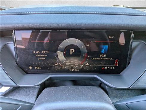 Used 2024 GMC Acadia Elevation FWD image 11