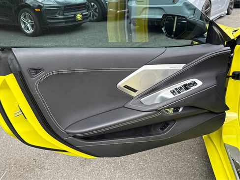 Used 2021 Chevrolet Corvette Stingray Preferred Conv w/ Z51 Performance Package RWD image 14