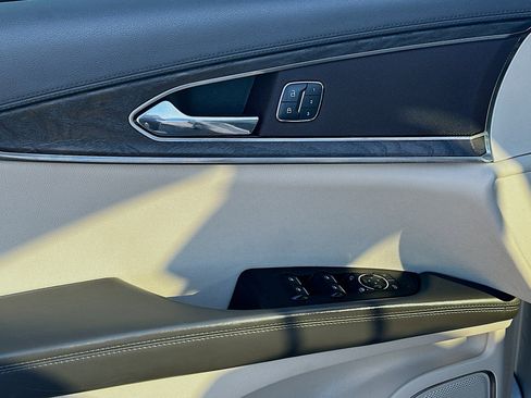 Used 2016 Lincoln MKX Select w/ Select Plus Package image 14