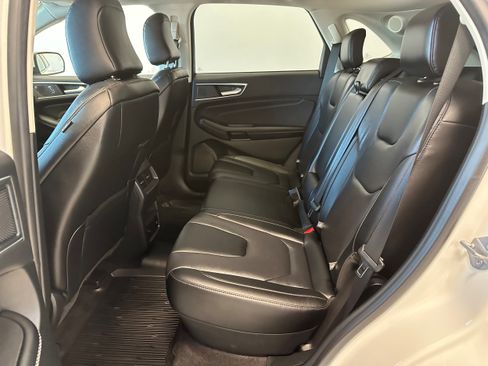 Used 2022 Ford Edge Titanium w/ Class II Trailer Tow Package AWD/4WD image 13