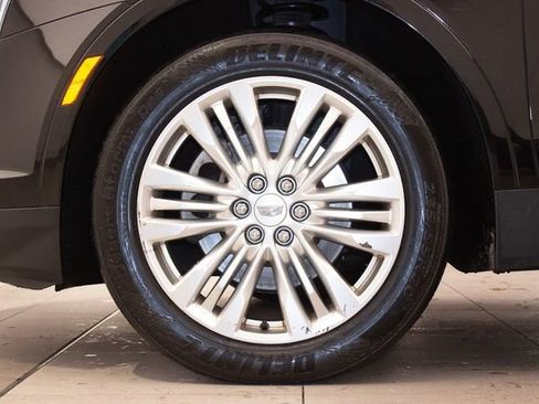 Used 2018 Cadillac XT5 Premium Luxury image 9