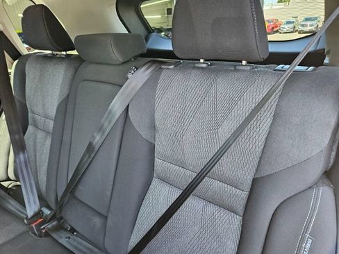 Used 2025 Nissan Rogue SV AWD/4WD image 17
