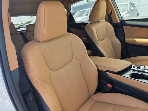 Used 2025 Lexus NX 250 FWD w/ Accessory Package (Z2) image 22
