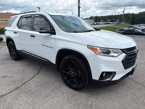 Used 2020 Chevrolet Traverse Premier w/ Redline Edition AWD/4WD image 2