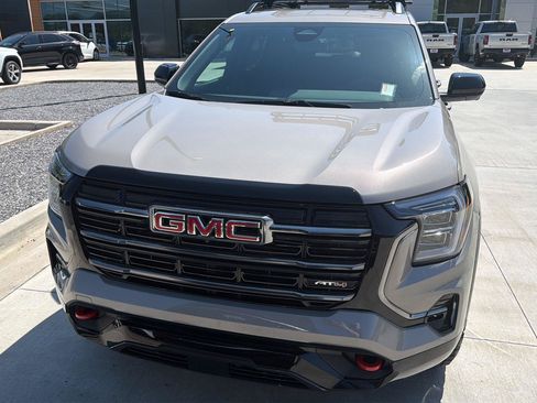 Used 2026 GMC Terrain AT4 w/ Technology Package II AWD/4WD image 8