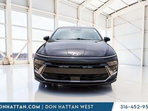 Used 2025 Hyundai Sonata SEL FWD image 25