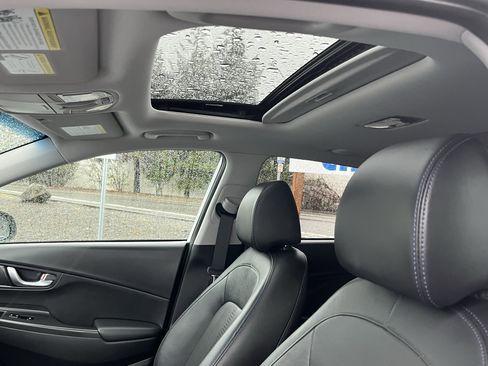 Certified 2022 Hyundai Kona Limited image 17