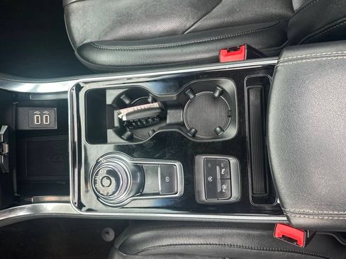 Used 2020 Ford Edge Titanium w/ Equipment Group 301A AWD/4WD image 35