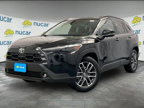 Used 2026 Toyota Corolla Cross XLE w/ Convenience Package image 3