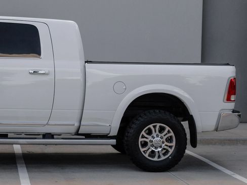 Used 2017 RAM 2500 Limited AWD/4WD image 12