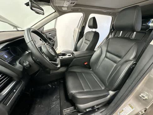 Used 2021 Nissan Rogue SL w/ Premium Package image 18