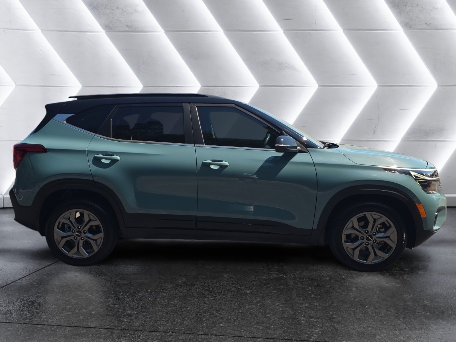 Used 2024 Kia Seltos S FWD image 6