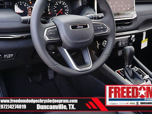 New 2026 Jeep Compass Latitude image 25