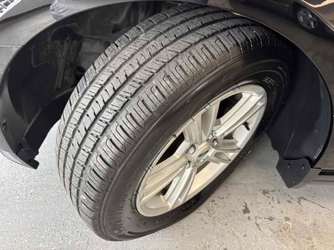 Used 2012 Ford Mustang Coupe RWD image 25