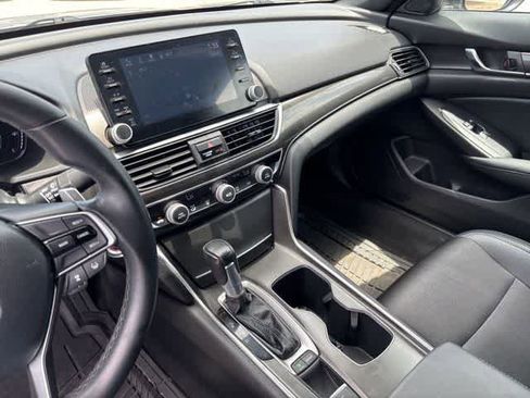 Used 2019 Honda Accord Sport image 18