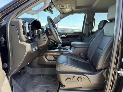 Used 2024 GMC Sierra 1500 SLT image 26