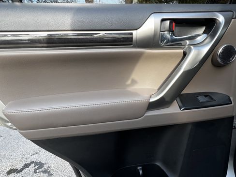 Certified 2023 Lexus GX 460 Luxury image 30