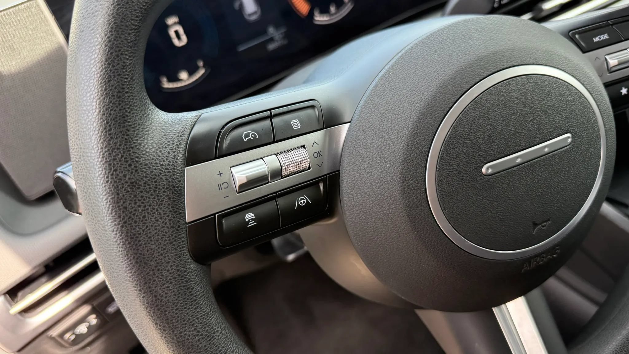 Used 2025 Hyundai Tucson SEL FWD image 16