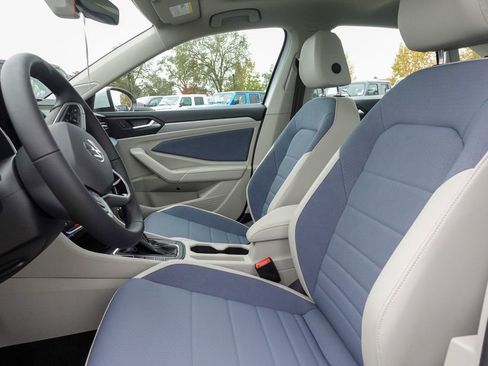 New 2026 Volkswagen Jetta SE image 12