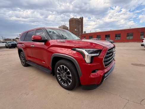 Used 2025 Toyota Sequoia Limited w/ Tow Technology Package AWD/4WD image 10