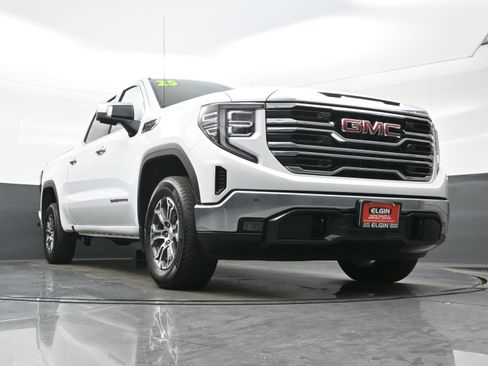 Used 2025 GMC Sierra 1500 SLT AWD/4WD image 32