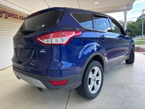 Used 2016 Ford Escape SE w/ SE Cold Weather Package AWD/4WD image 3
