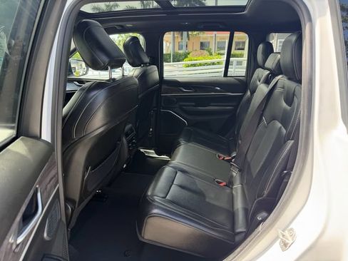 Used 2024 Jeep Grand Cherokee Limited 4xe AWD/4WD image 13