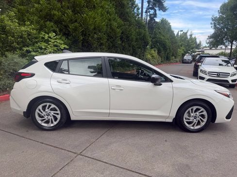 Used 2024 Subaru Impreza 2.0i AWD/4WD image 2