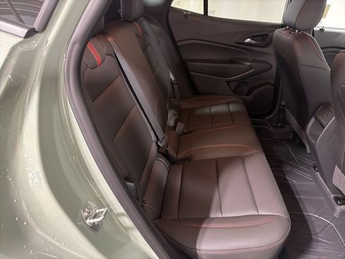 Certified 2024 Chevrolet Trax RS w/ Driver Confidence Package FWD image 19