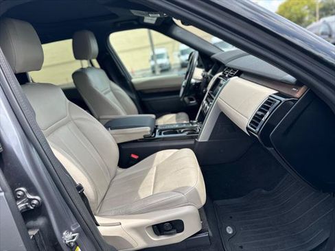 Used 2020 Land Rover Discovery HSE AWD/4WD image 21