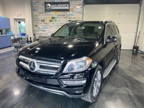 Used 2014 Mercedes-Benz GL 450 4MATIC image 4
