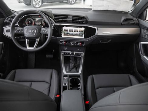 Certified 2025 Audi Q3 2.0T Premium Plus w/ Premium Plus Package image 19